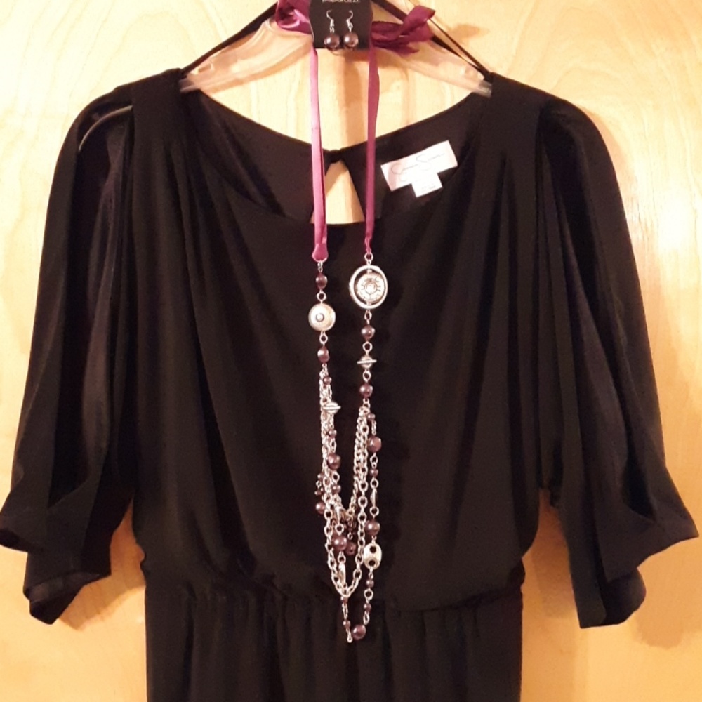 Dress - Picture 2 of 3